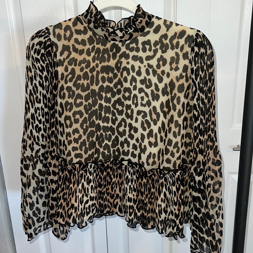 Leopard top